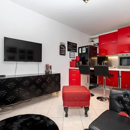 Seafront Luxury Two-bedroom In Sutivan, Brac Apartamento