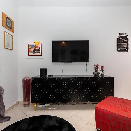 Seafront Luxury Two-bedroom In Sutivan, Brac * Sutivan