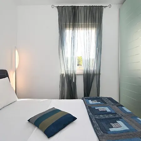 Seafront Luxury Two-bedroom In Sutivan, Brac Apartamento *