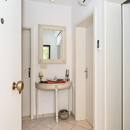 Apartamento Seafront Luxury Two-bedroom In Sutivan, Brac Sutivan