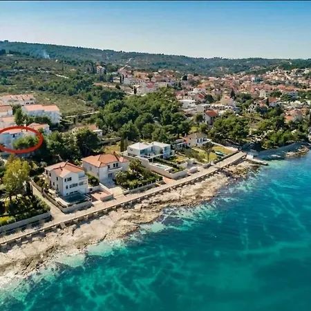 Seafront Luxury Two-bedroom In Sutivan, Brac *