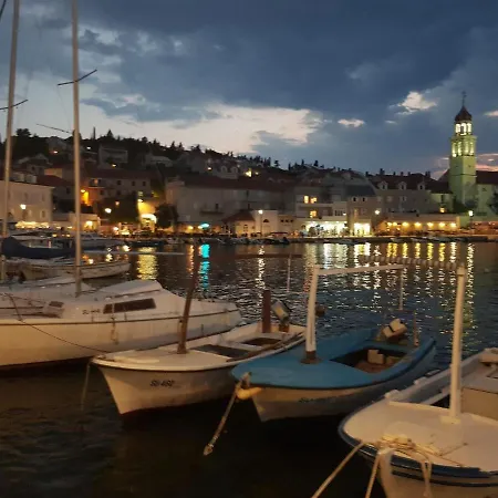 Seafront Luxury Two-bedroom In Sutivan, Brac Sutivan