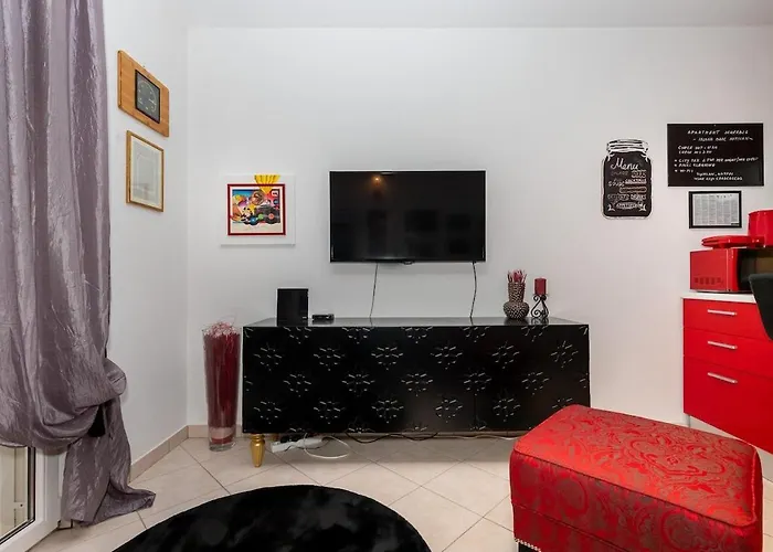 Seafront Luxury Two-bedroom In Sutivan, Brac * Sutivan