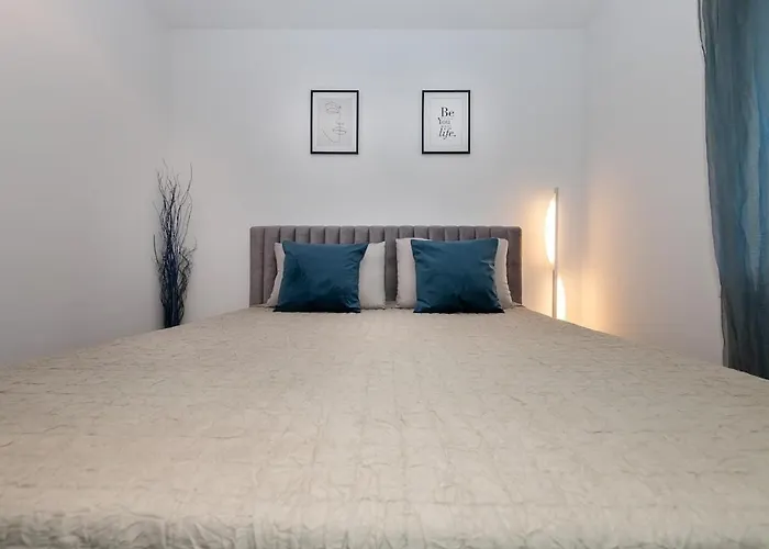 Seafront Luxury Two-bedroom In Sutivan, Brac Apartment