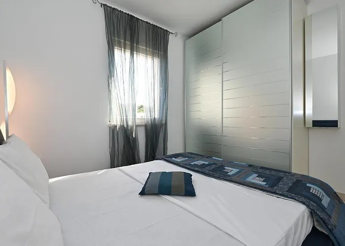 Seafront Luxury Two-bedroom In Sutivan, Brac Apartment Sutivan