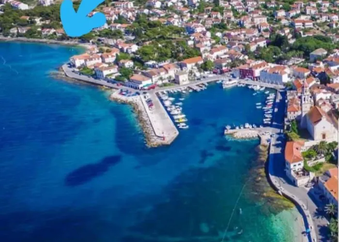 Apartment Seafront Luxury Two-bedroom In Sutivan, Brac *