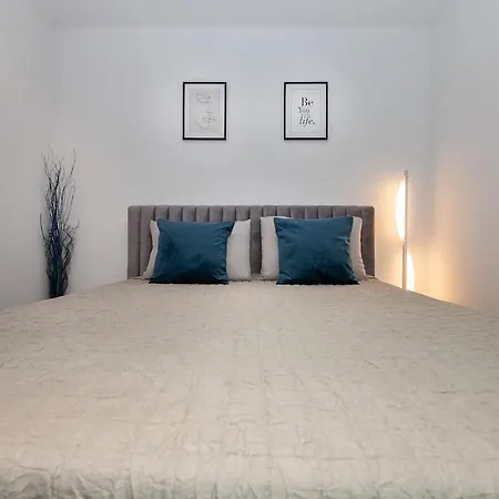 Seafront Luxury Two-bedroom In Sutivan, Brac Apartament