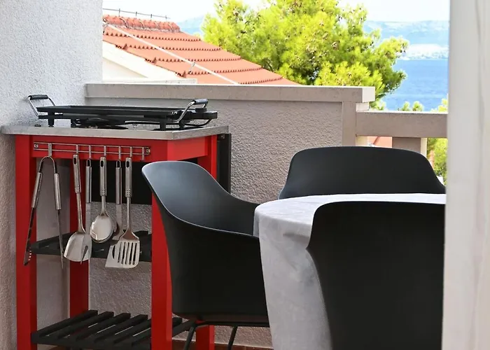 Seafront Luxury Two-bedroom In Sutivan, Brac *