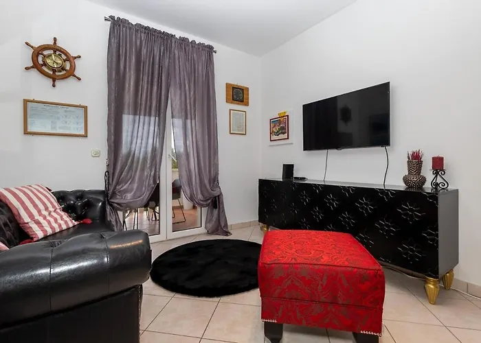 Seafront Luxury Two-bedroom In Sutivan, Brac Lejlighed *