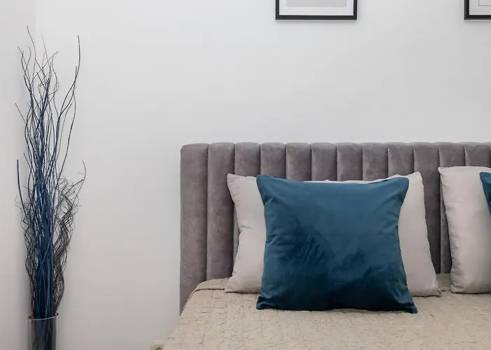 Seafront Luxury Two-bedroom In Sutivan, Brac